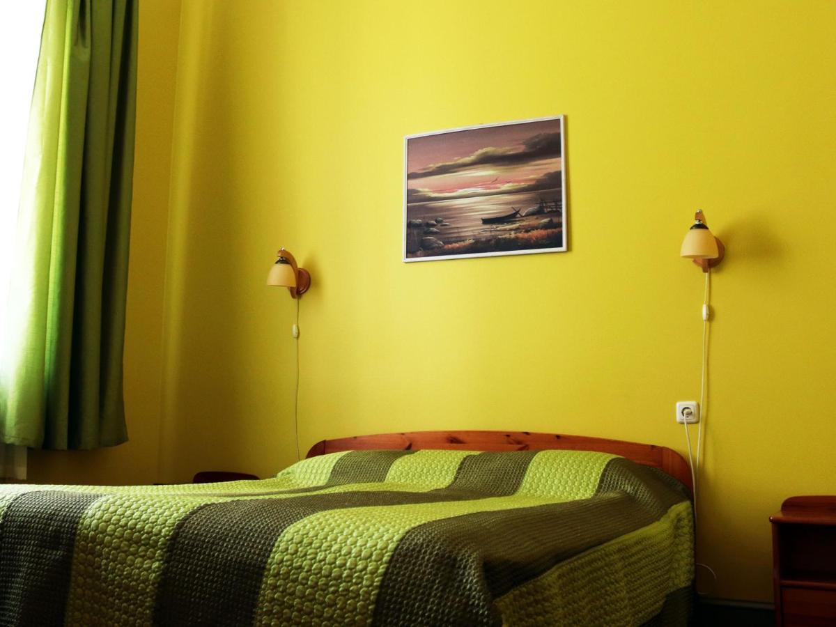 Hostel Louna Пярну Екстер'єр фото