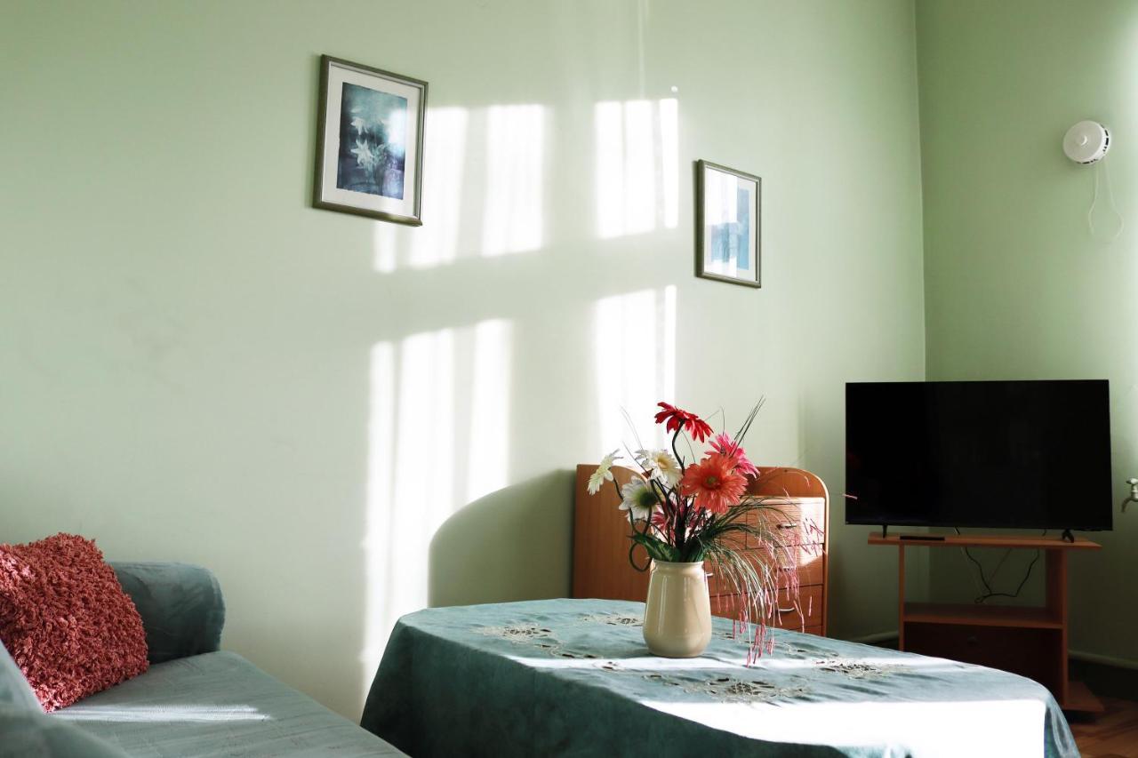 Hostel Louna Пярну Екстер'єр фото