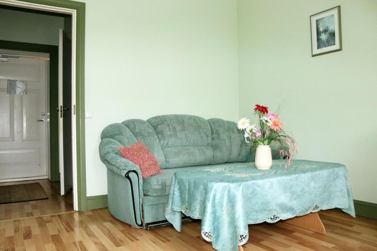 Hostel Louna Пярну Екстер'єр фото